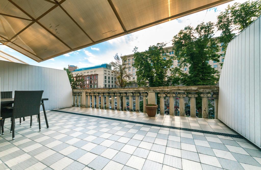 Kreschatik 21 With Terrace 2Br Kyiv Exterior photo