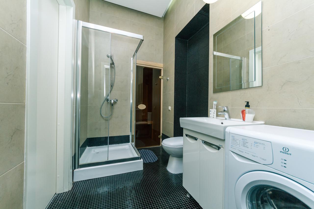 Kreschatik 21 With Terrace 2Br Kyiv Exterior photo