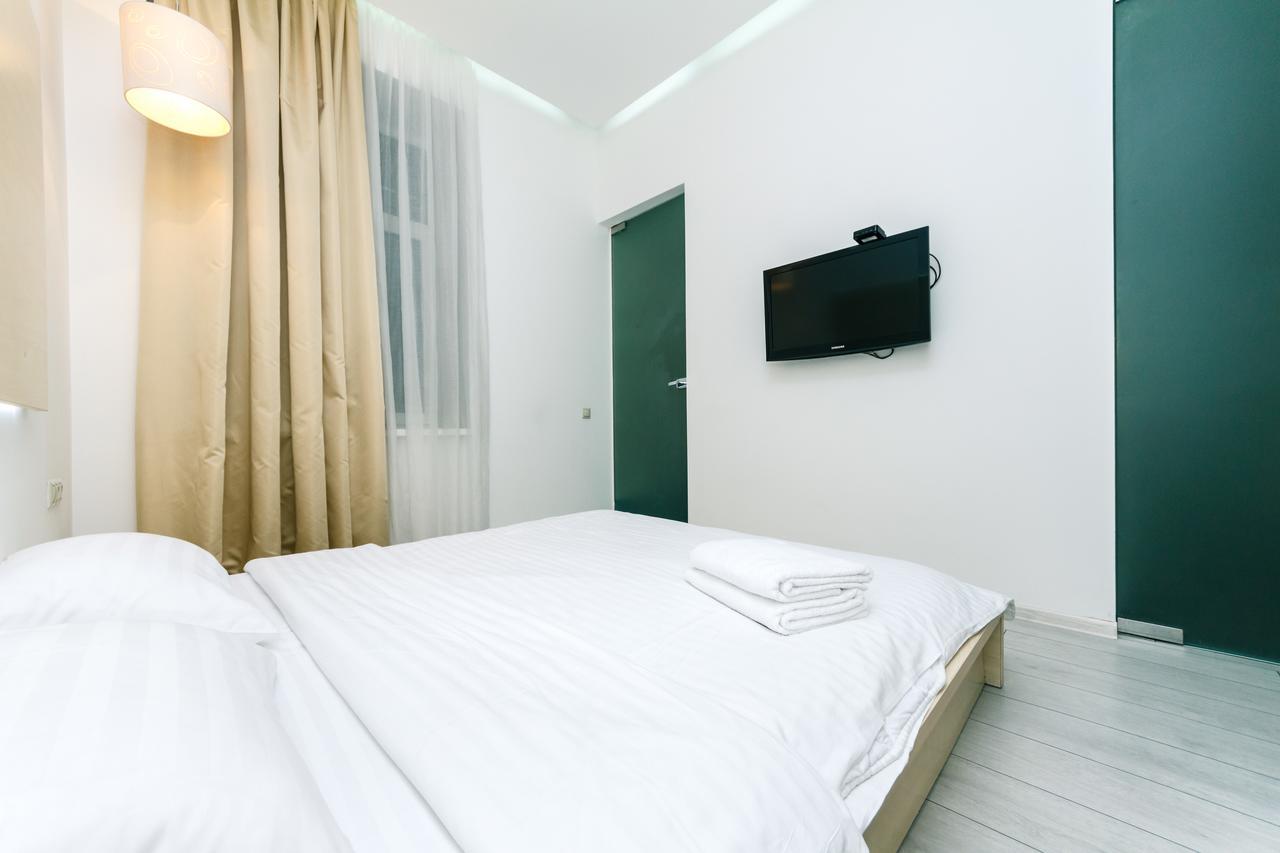 Kreschatik 21 With Terrace 2Br Kyiv Exterior photo
