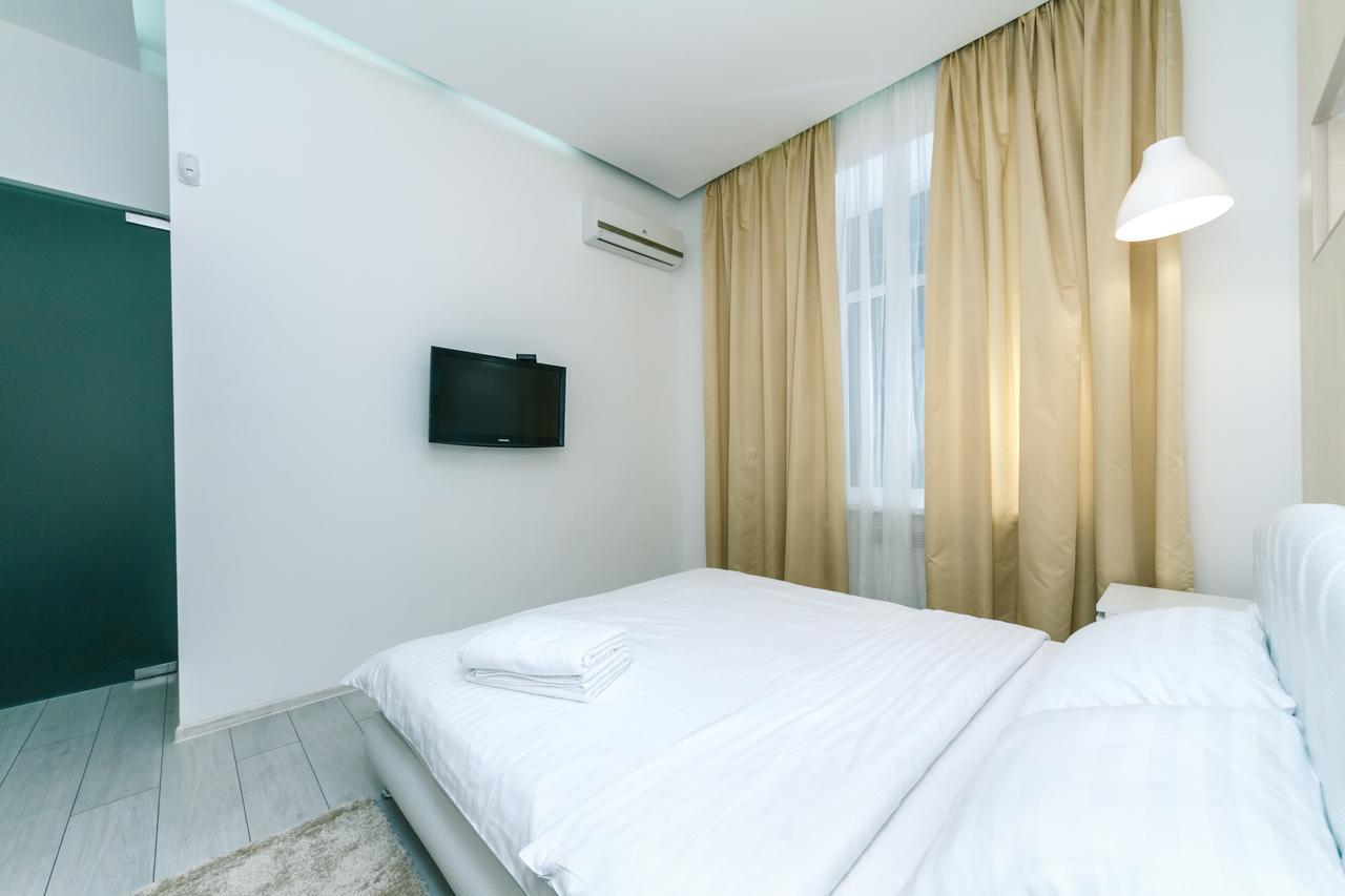 Kreschatik 21 With Terrace 2Br Kyiv Exterior photo